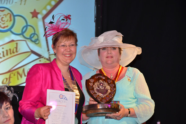 National President Naomi presented Vivienne Bebbington of Dereham and District Circle with the Anthony Nolan Trophy.